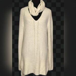 NWT LIZ CLAIBORNE SWEATER w Infity Scarf Shimmery Ivory